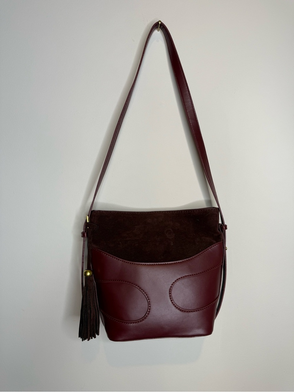 Women’s Burgundy Shoulder Bag - Sleek faux Suede & Leather Design - Picture 4 of 8